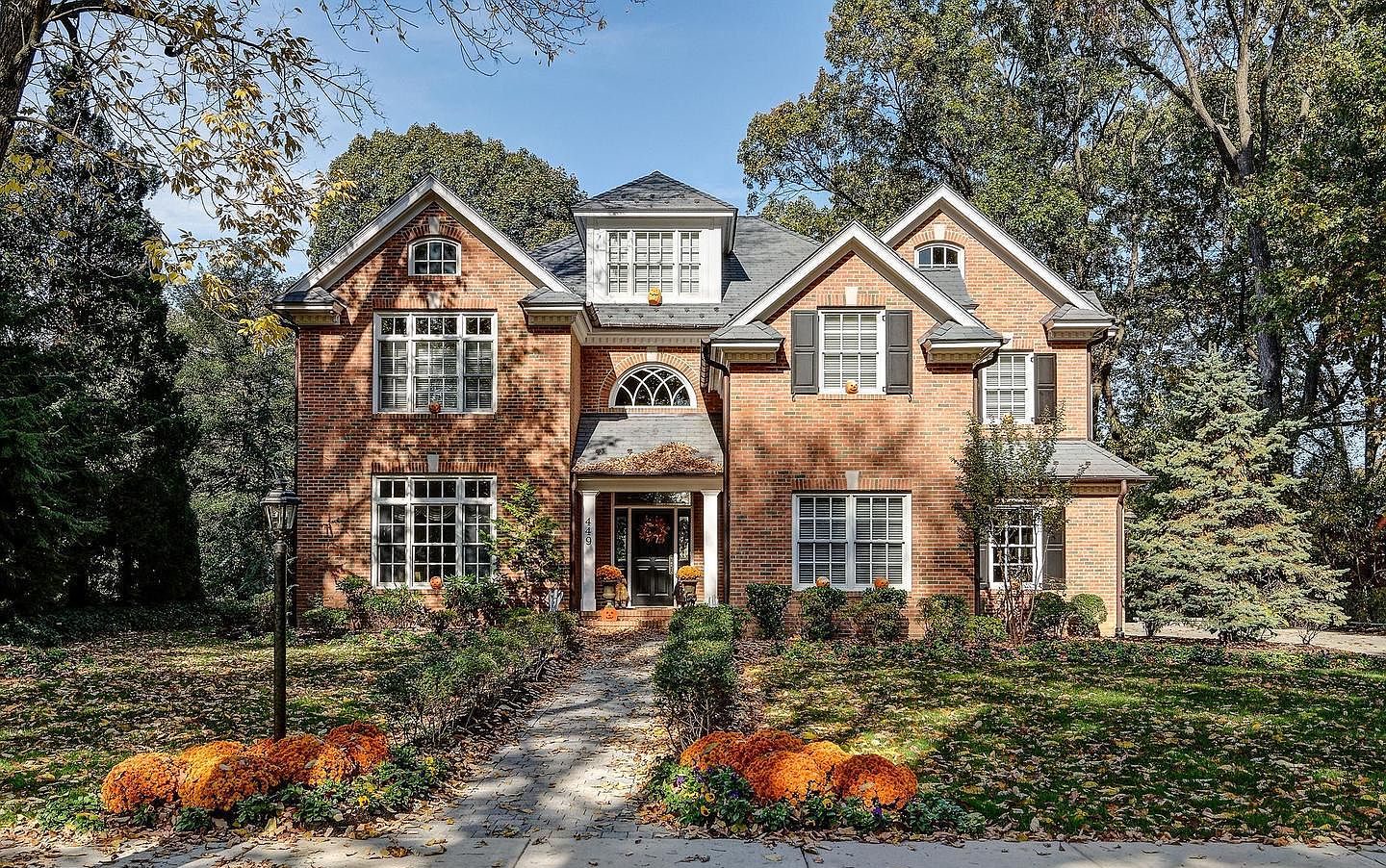 449 Loucroft Road exterior